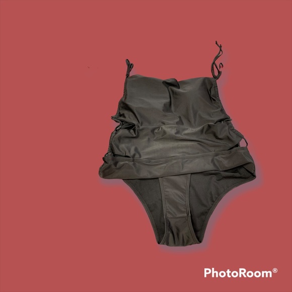 ✨One piece bathing suit✨ - Picture 1 of 1